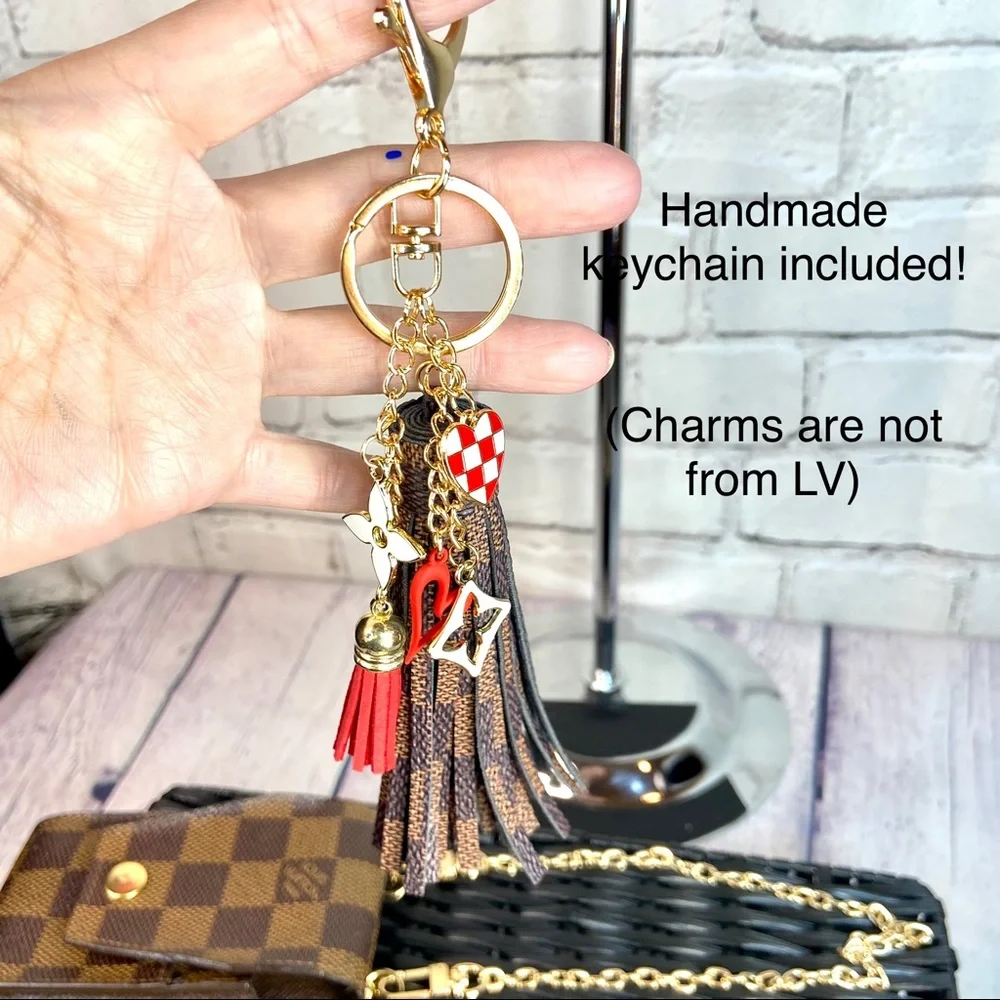 Louis Vuitton key fob holder pouch keychain in Damier Ebene with bag charm - Picture 14 of 16